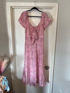 NWT Francesca’s Mi Ami Pink Floral Tie-Front Midi Dress